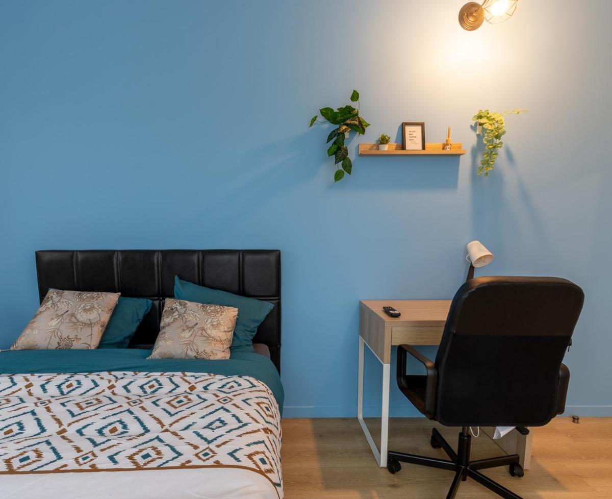 Le Beau Refuge Parisien De Cergy - Parisian Modern Flat At Cergy Bed & Breakfast Exterior photo